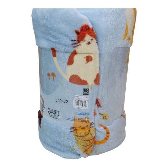 The Big One Plush Throw Blanket 5x6 Oversized Cat Print Blue Polyester Faux Fur - Picture 8 of 11